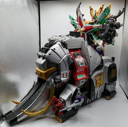 Hurricane Ultrazord / Revolver Tenrai Senpuujin